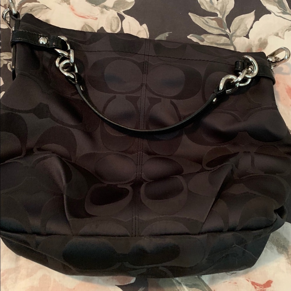Coach Signature purse, authentic